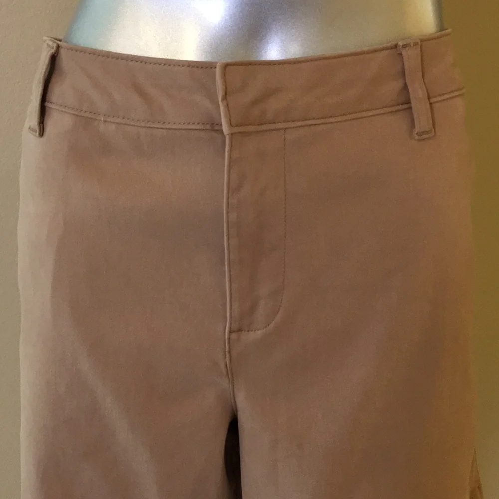 BANANA REPUBLIC | Soft Stretch Chino Shorts - Picture 5 of 16